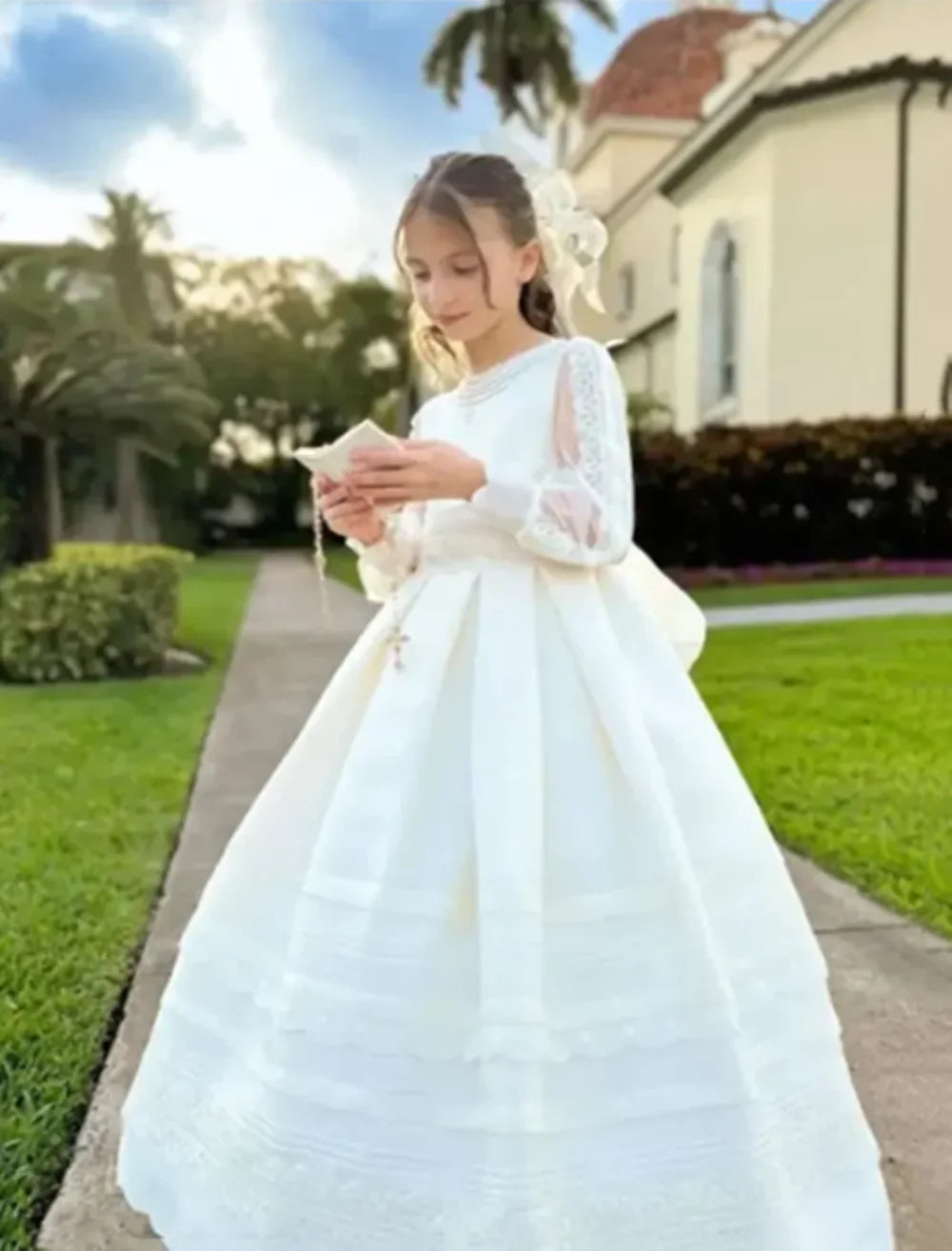 Elegant Long-Sleeved Princess Dress