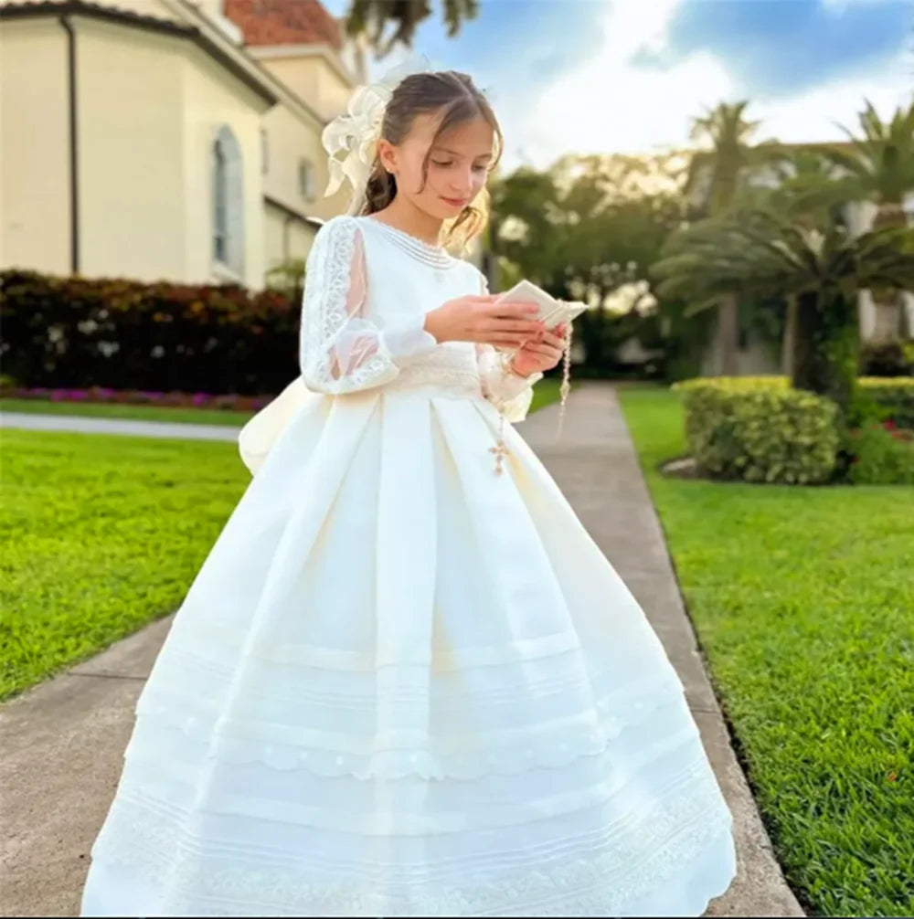 Elegant Long-Sleeved Princess Dress